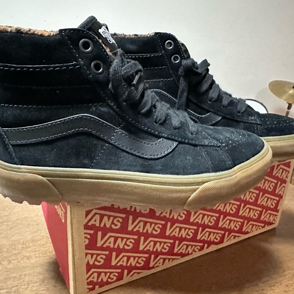 Women’s Vans MTE shoes - Picture 5 of 8